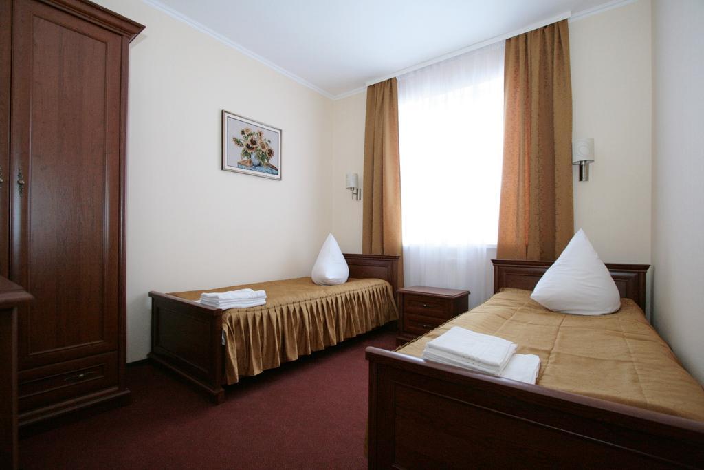 Hotel Kalyna Kremenetsʼ Habitación foto