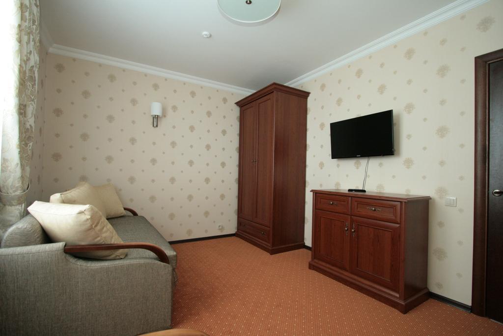 Hotel Kalyna Kremenetsʼ Habitación foto